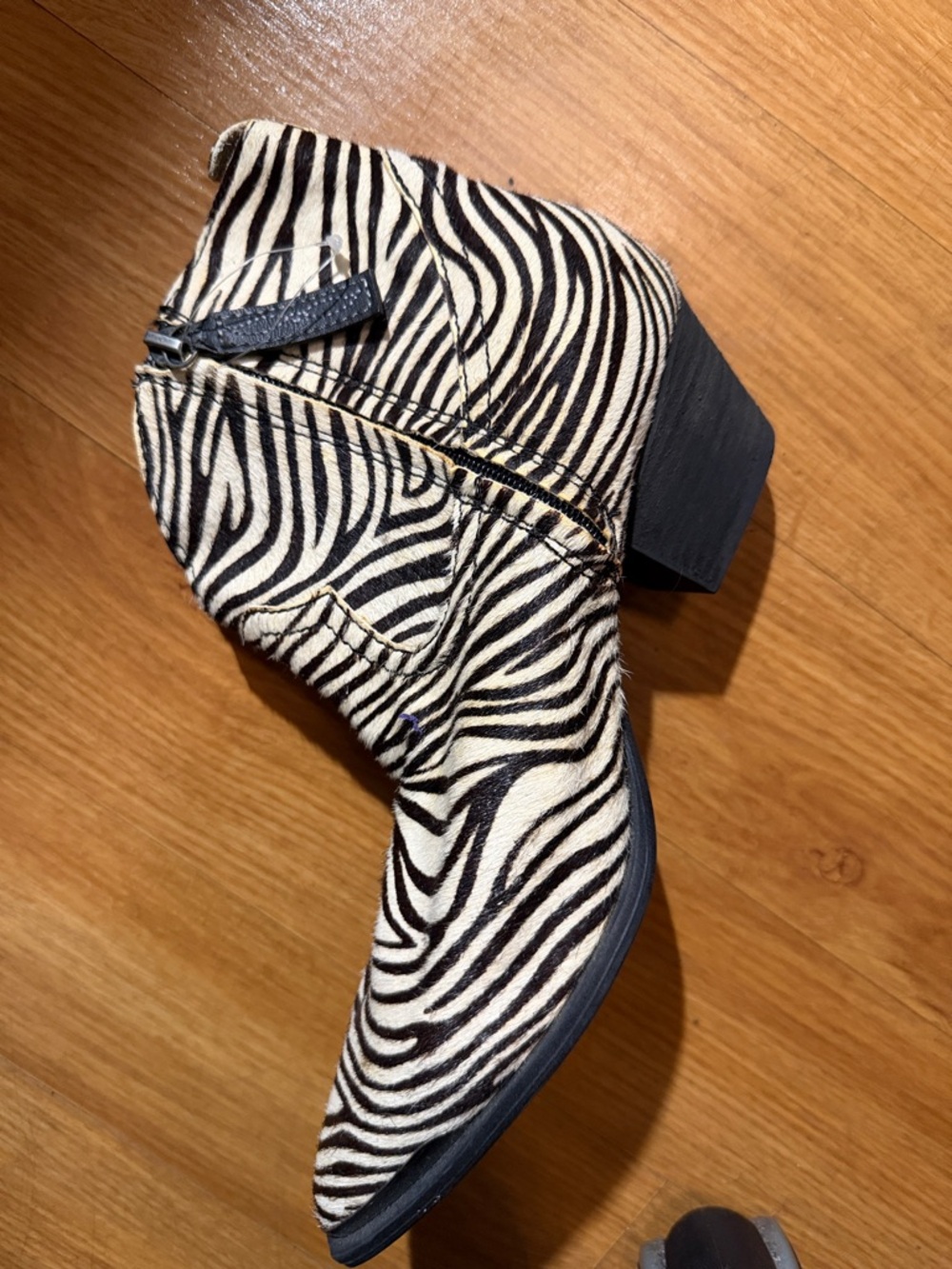 dingo Zebra-Print Ankle Boot - Black & White - Picture 2 of 8